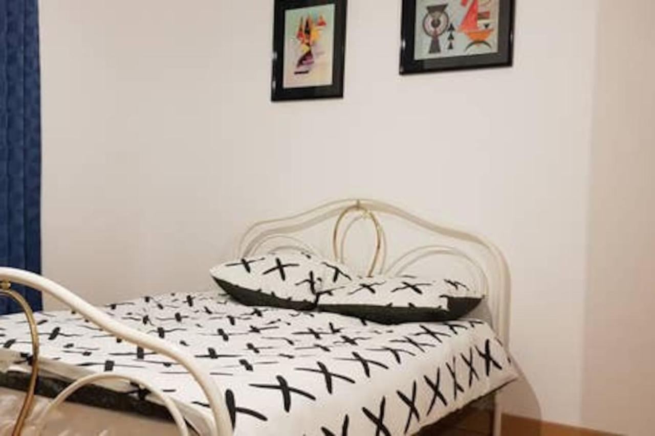 **Studio Art - 30M2 - Centre Ville** شالو أو شُمْبانيِ المظهر الخارجي الصورة